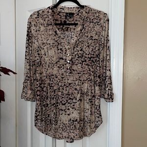 Gorgeous shirt! Pleated front and gold buttons